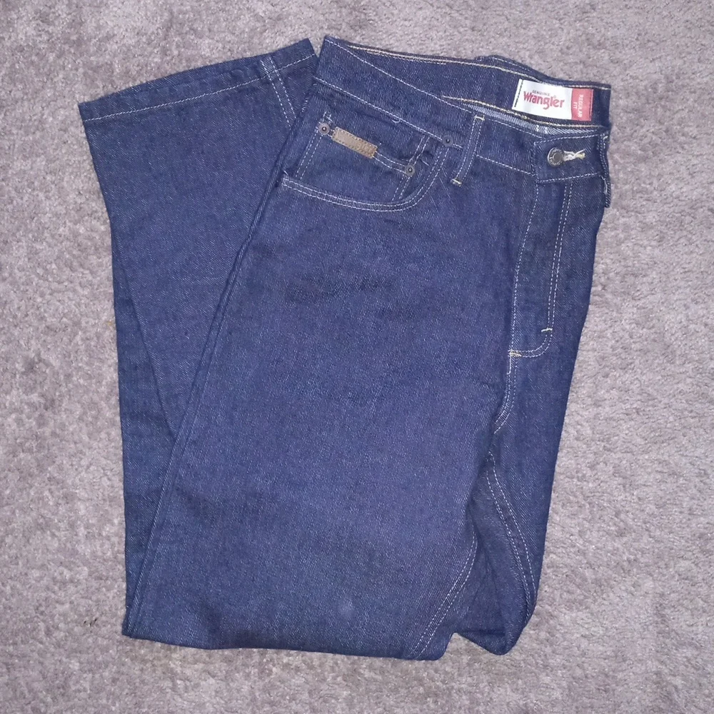 Wrangler Jeans - Picture 2 of 6
